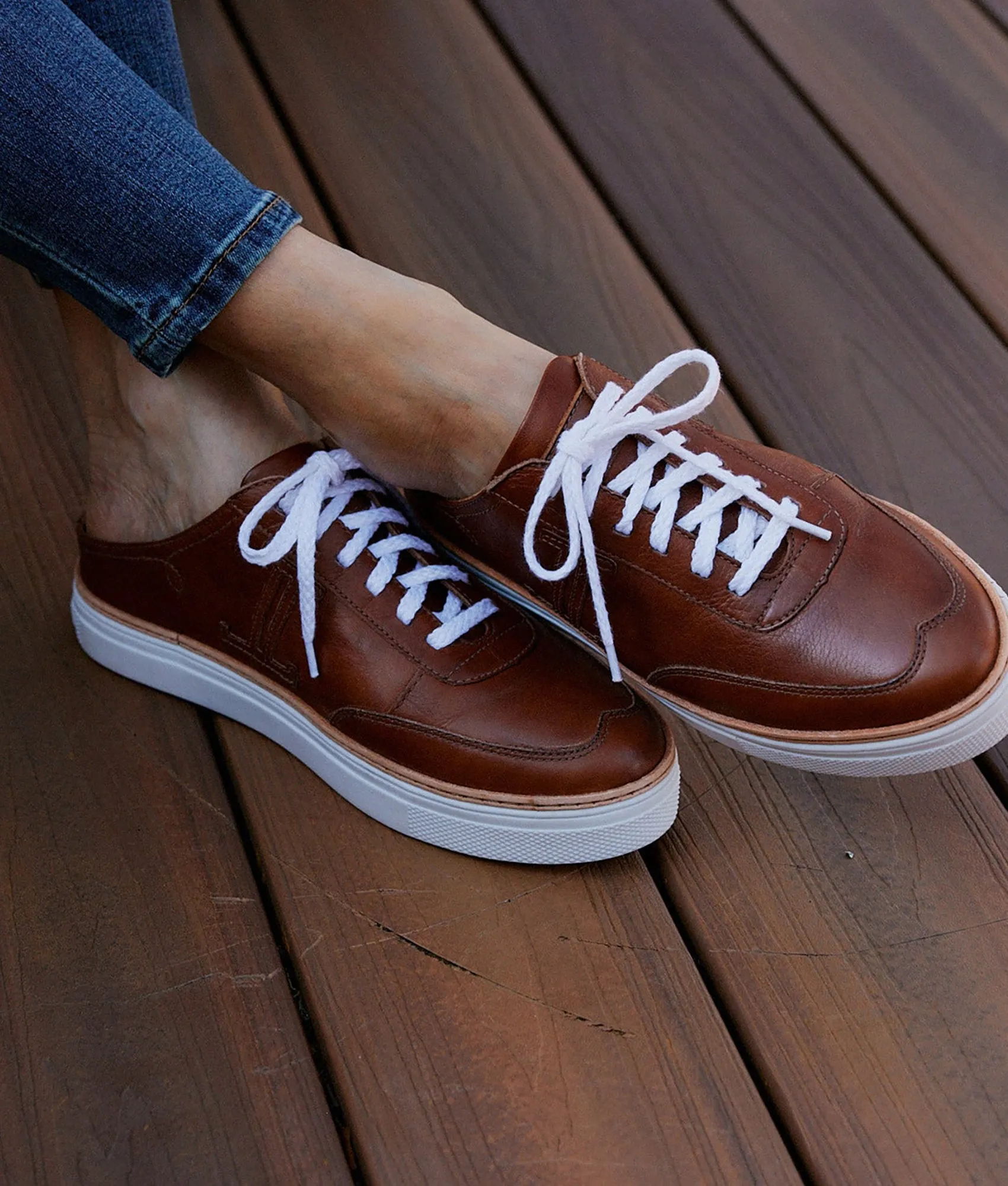 Saddle Mule :: Red
